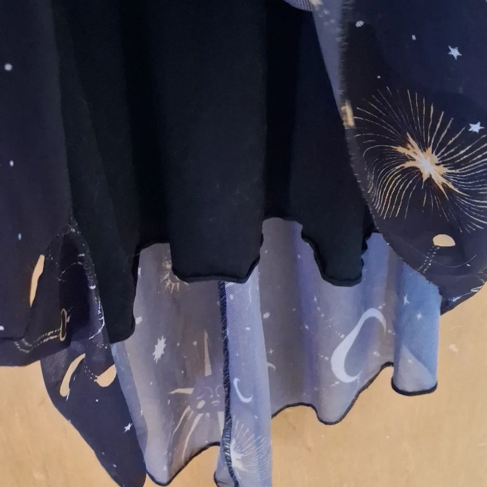 Black and Gold Celestial Dress - Picture 4 of 6